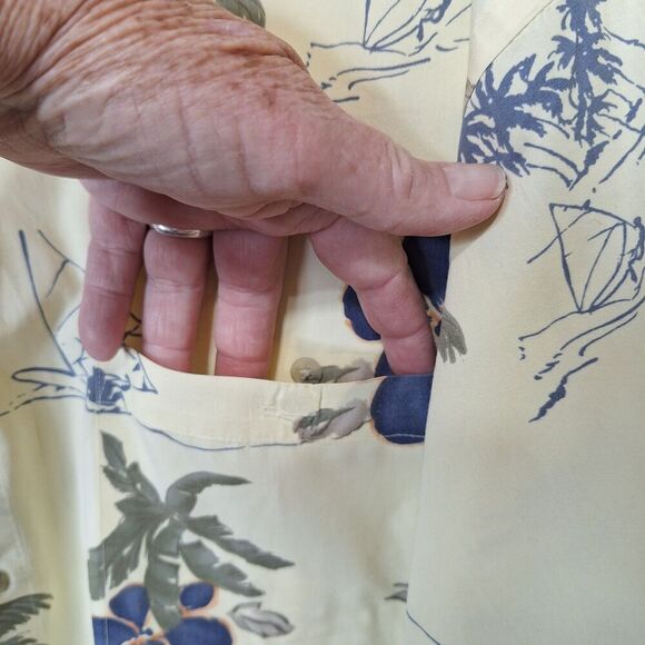 Pierre Cardin Tropical‎ Shirt Mens L Short Sleeve Yellow Floral Print Buttons - Picture 4 of 9